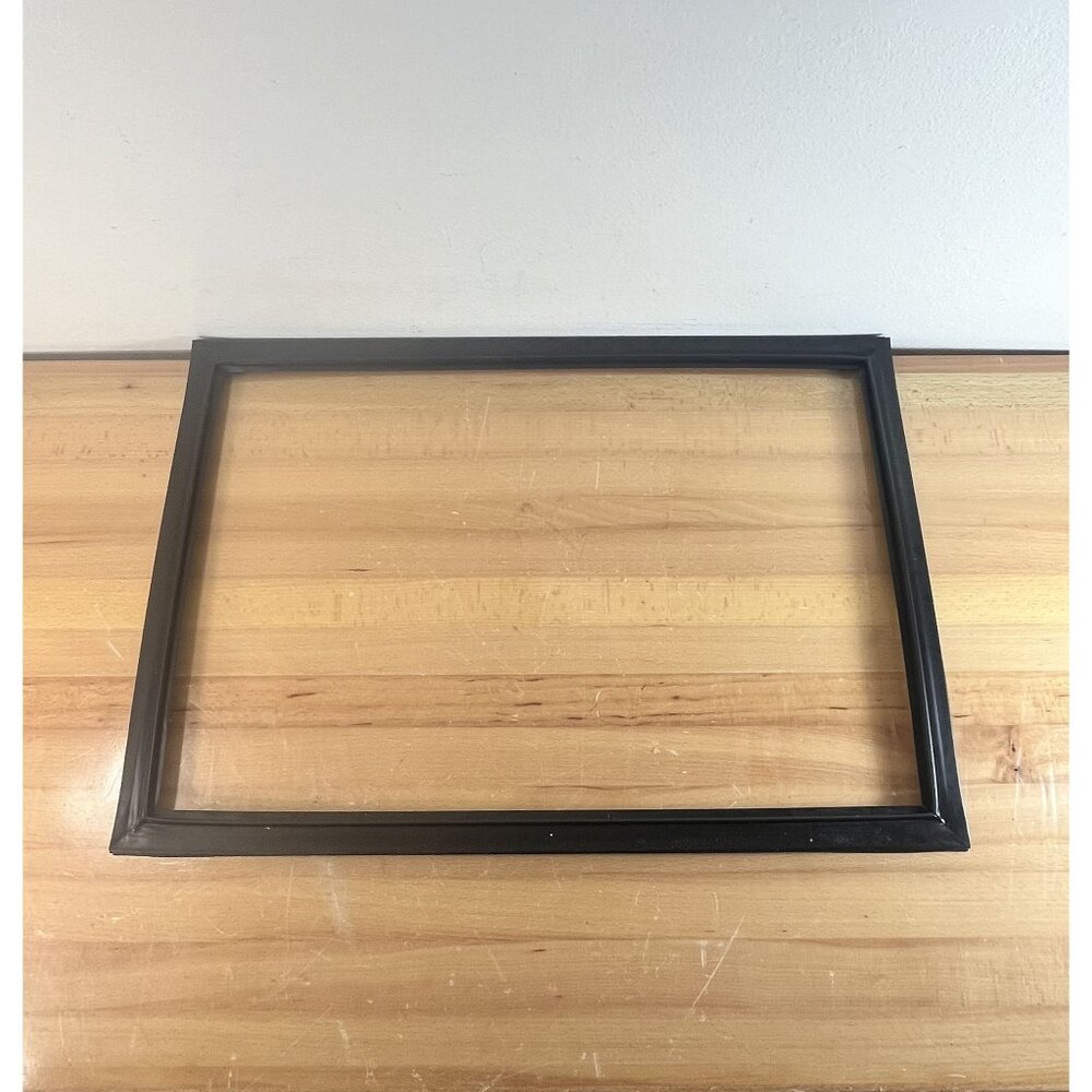 Whirlpool Refrigerator ER8YHMXSL00: Freezer Door Gasket 27" (2264722) (P7438)